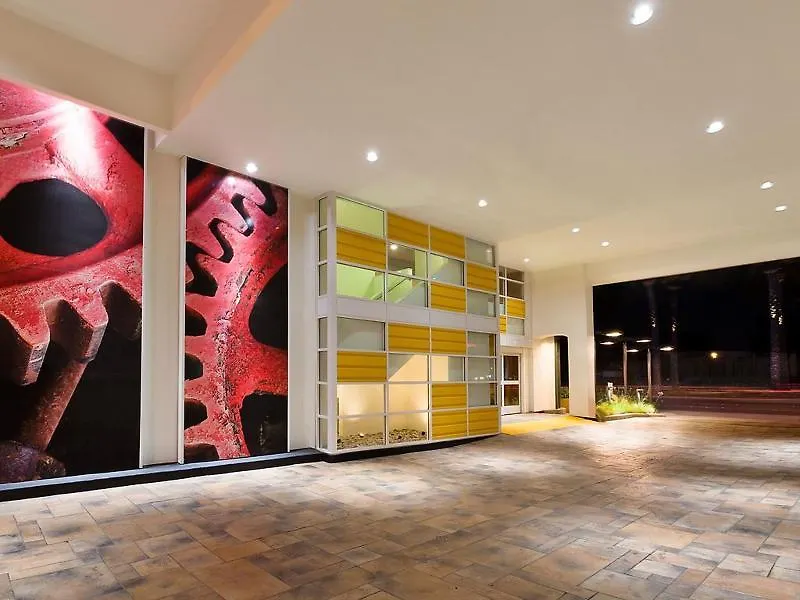 Resort Hotel Indigo Anaheim By Ihg